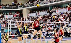SEZONU FENERBAHÇE İLE AÇIYOR
