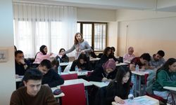 DENİZLİ BÜYÜKŞEHİR BELEDİYESİ’NDEN GENÇLERE TYT-AYT KURSU DESTEĞİ