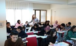 104 ÖĞRENCİDEN 63’Ü BAŞARDI