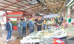 FAiK MÜFTÜLER’DEN BALIK HALi ESNAFINA ZiYARET