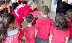 KIZILAY’DAN BULDANLI ÖĞRENCİLERE ÇANTA VE KIRTASİYE DESTEĞİ