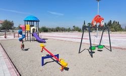 PAMUKKALE’DE PARKLAR VE SAHALAR YENİLENİYOR