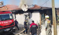 ALEVLERİN SARDIĞI EV KULLANILAMAZ HALE GELDİ