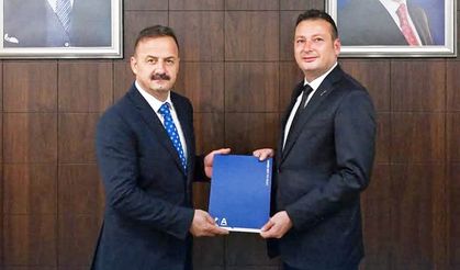 ANAHTAR PARTİ KARIŞTI