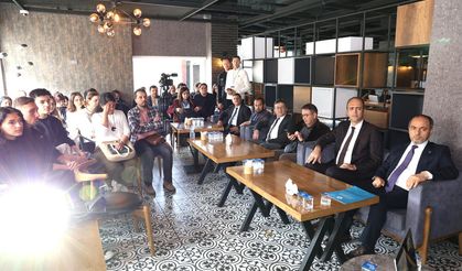 PAÜ BİLİM KAFE’DE DÖVME VE CİLT SAĞLIĞI ELE ALINDI