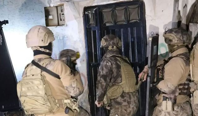 47 İLDE DÜZENLENEN OPERASYONLARDA 298 DEAŞ’LI YAKALANDI