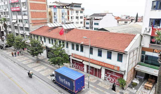 69 YILLIK MERKEZ SPOR SALONU SPOR KOMPLEKSİ OLUYOR
