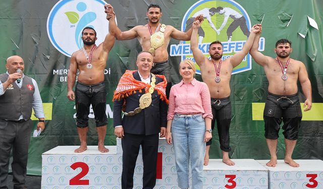 BAŞPEHLİVAN MUSTAFA TAŞ