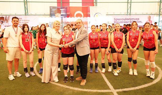 MERKEZEFENDİ’DEN SPORCULARA ÖDÜL