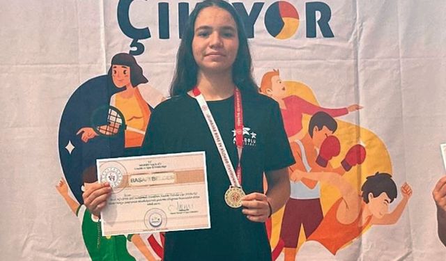 AYLİN’DEN 3 MADALYA