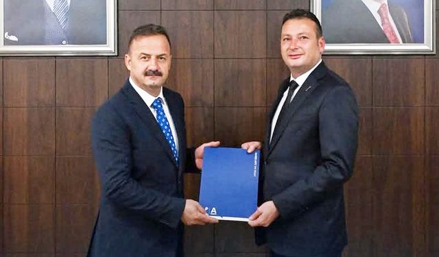 ANAHTAR PARTİ KARIŞTI