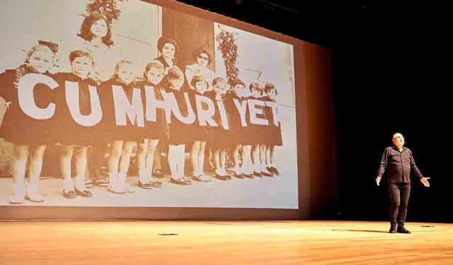 “CUMHURİYETE GİDEN YOL” BÜYÜK İLGİ GÖRDÜ