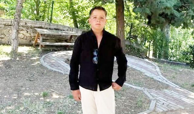 MOTOSİKLETTEN DÜŞEN GENÇ HAYATINI KAYBETTİ