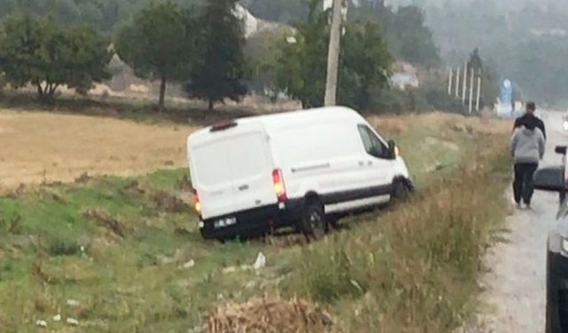 BULDAN’DA KAMYONET İLE OTOMOBİL ÇARPIŞTI