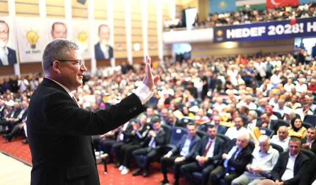 SUBAŞIOĞLU: DENİZLİ YATIRIMLARLA ÖNE ÇIKIYOR