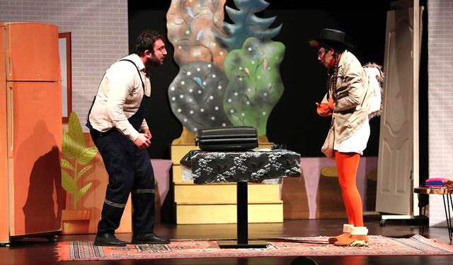 MERKEZEFENDİ KENT TİYATROSU PERDELERİNİ AÇIYOR