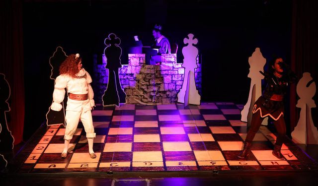 ÇOCUKLAR İÇİN “PİYONLAR” OYUNU