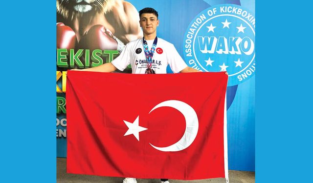 ARDA VELİ KOL DÜNYA ÜÇÜNCÜSÜ