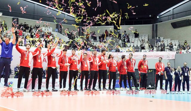 DENİZLİLİ SPORCULARDAN TARİHİ BAŞARI