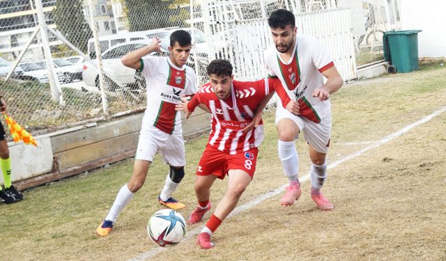 ŞEMİKLERSPOR LİDERİ DEVİRDİ ZİRVEYE OTURDU: 1-0
