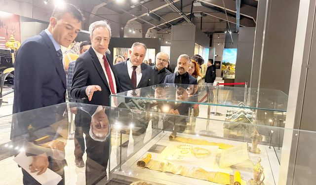 TARİHİN YENİDEN YORUMU SERGİSİ AÇILDI