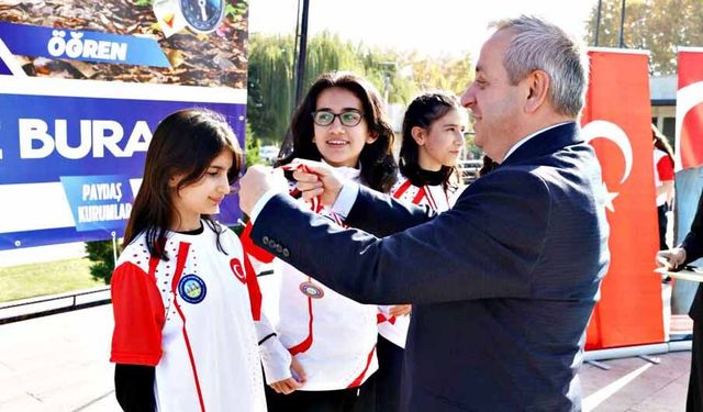 SAHNE ŞAMPİYONLARIN