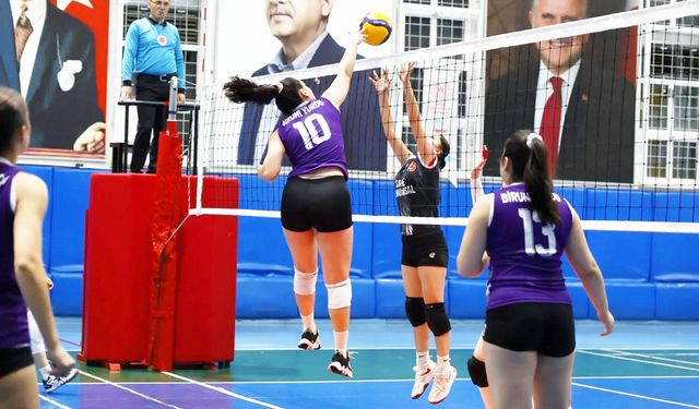 YURTLİG VOLEYBOL NEFES KESTİ