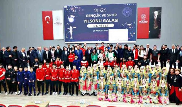 ŞAMPİYONLAR SAHNEDE