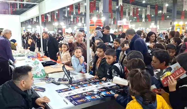 ENGELSİZ YAZAR GÖKHAN SAĞİT OKURLARIYLA BULUŞTU