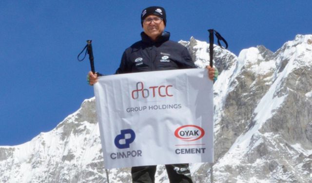 OYAK ÇİMENTO ADANA FABRİKA DİREKTÖRÜ TURAN, EVEREST BASE CAMP ZİRVESİNİ FETHETTİ