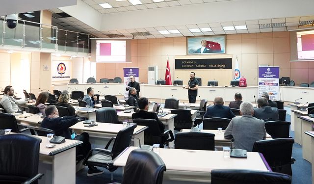 BÜYÜKŞEHİR’İN YÖNETİCİ KADROSUNA AFET FARKINDALIK EĞİTİMİ
