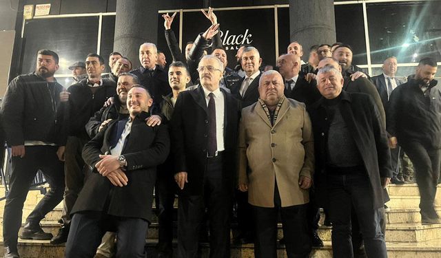 RAKİBİNİ 10 OYLA GEÇTİ YENİDEN BAŞKAN OLDU