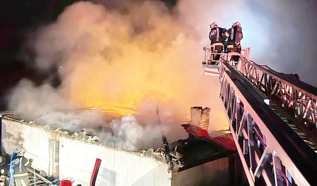 SARAYKÖY’DE ALEVLER GÖKYÜZÜNE YÜKSELDİ