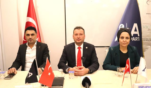 SARUHAN İDDİALI KONUŞTU: ANAHTAR PARTİ BU MİLLETİN UMUDUDUR