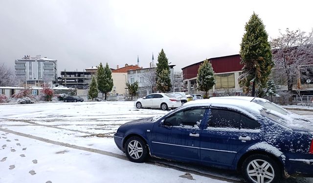 KALE BEYAZA BÜRÜNDÜ