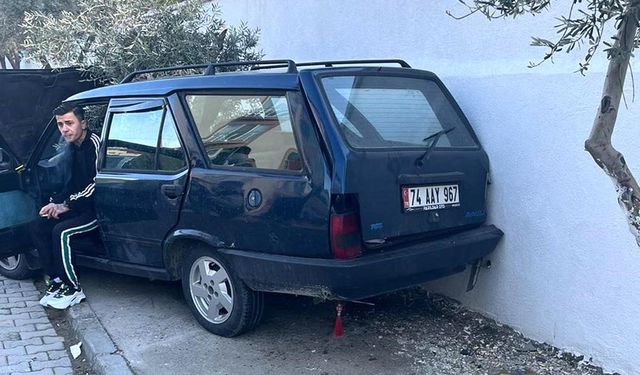 ÖNCE AĞACA SONRA DUVARA ÇARPTI