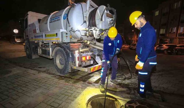 BÜYÜKŞEHİR DESKİ EKİPLERİ 7/24 SAHADA