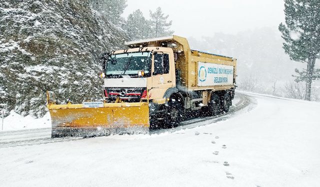 BÜYÜKŞEHİR KAR MESAİSİNDE