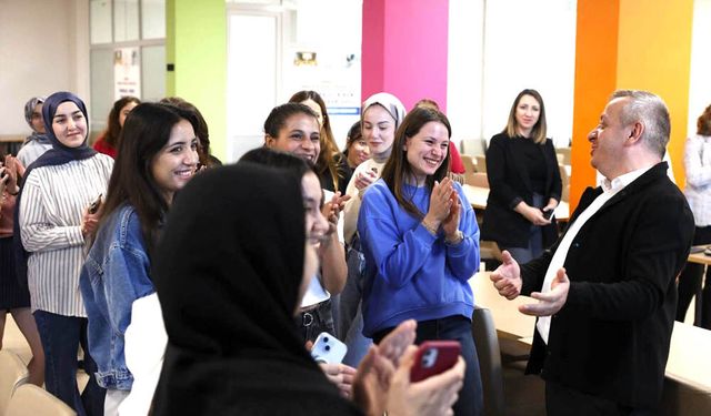 KIZ ÖĞRENCİ YURTLARINDA YENİ NESİL KAFE