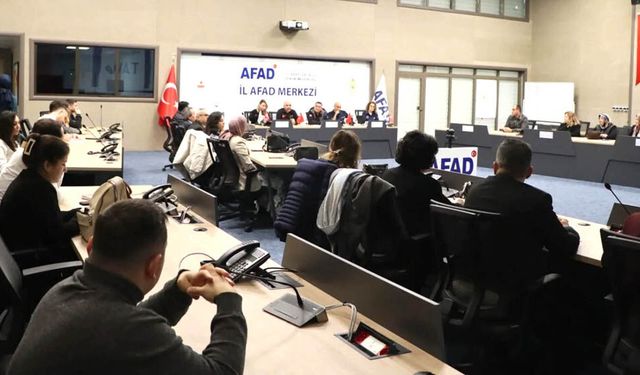 İLÇELER AFETE HAZIRLANIYOR