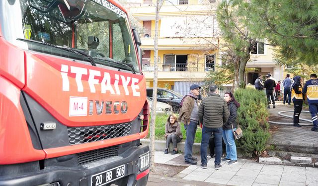 APARTMAN DAİRESİNDE KORKUTAN YANGIN