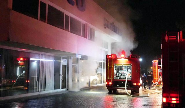 OTOMOTİV SERVİSİNDE KORKUTAN YANGIN