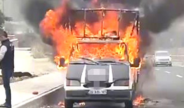 CANKURTARAN’DA SEYİR HALİNDEKİ ARAÇ YANDI