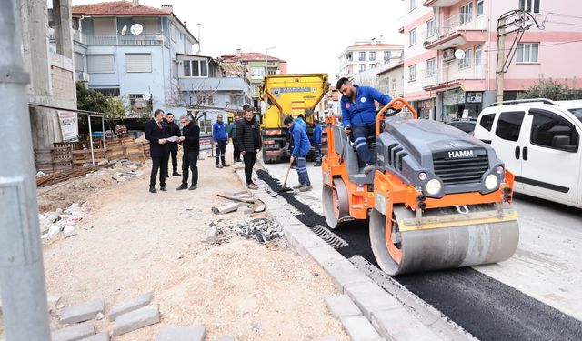 FATİH’DE KALDIRIMLAR GENİŞLİYOR