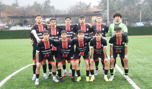 NEFES KESEN MAÇIN GALİBİ ALPARSLANSPOR: 4-2