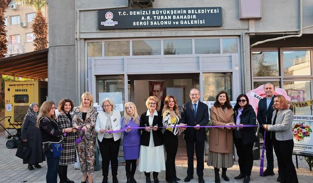 CUMHURİYET’İN HATIRA DEFTERİ KADINLAR İÇİN AÇILDI