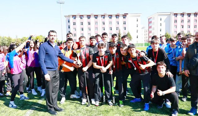 HOKEY HEYECANI TAMAMLANDI