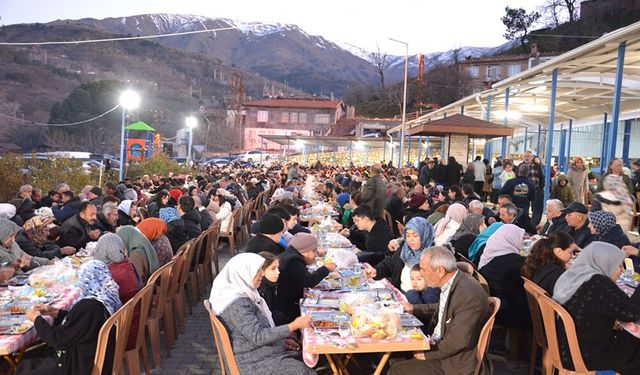 BABADAĞ'DA RAMAZAN’IN BEREKETİ PAYLAŞILDI