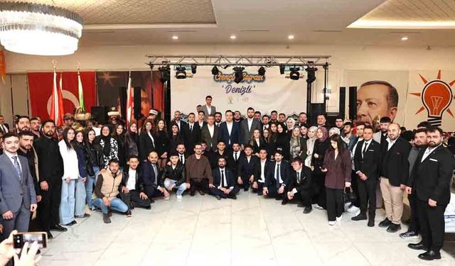 AK PARTİ GENÇLİK KOLLARI GENEL BAŞKANI İBİŞ, GENÇLERLE BULUŞTU