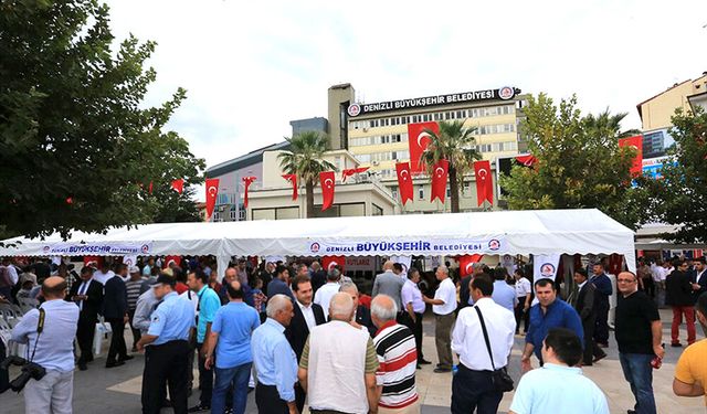 PARTİLERDE BAYRAM HAZIRLIĞI